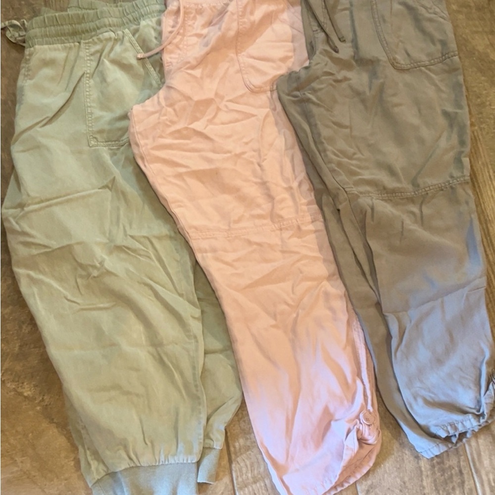 Women’s joggers bundle!
